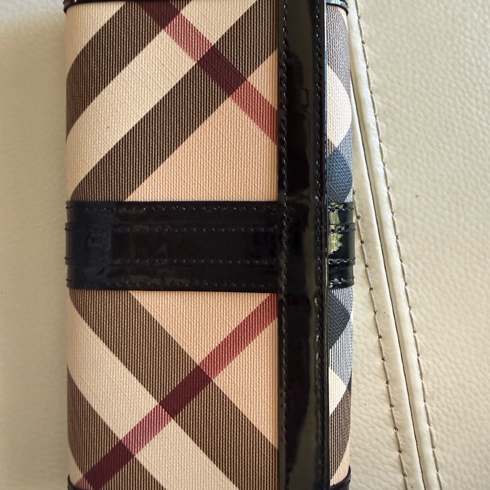 Burberry Checkered Black and Tan Women's Wallet - Picture 6 of 6